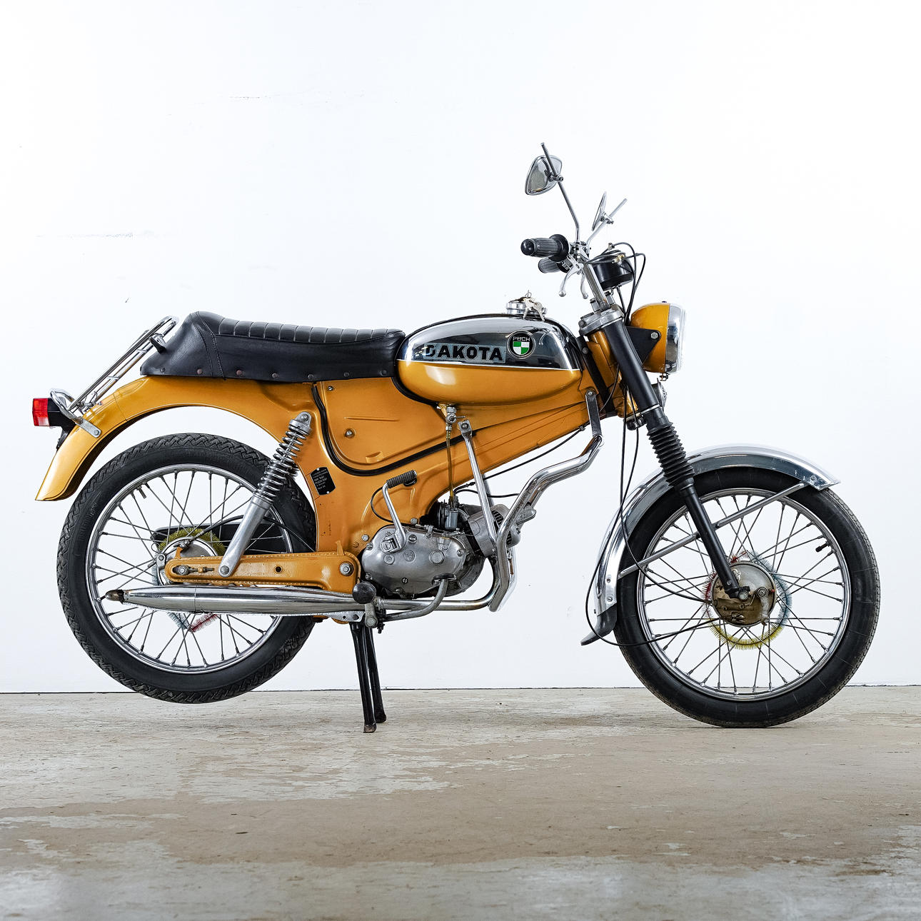 PUCH, 1461 Dakota, ca 1974.