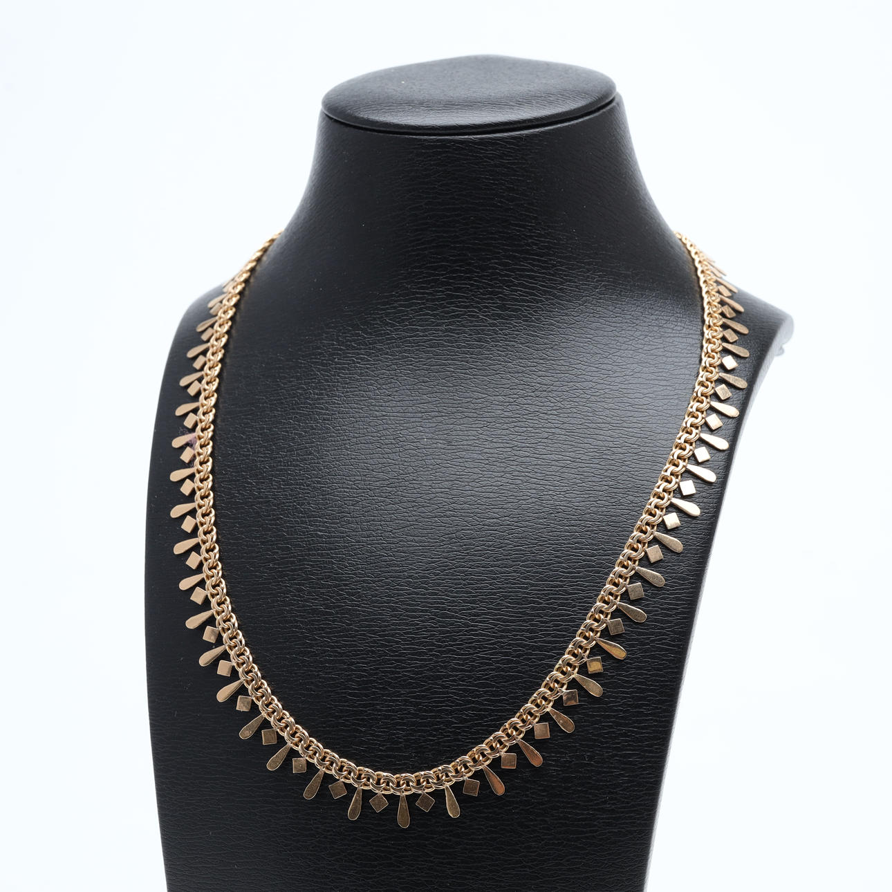 COLLIER 18K, guld, Bismarck, vikt ca 19,2 gram.