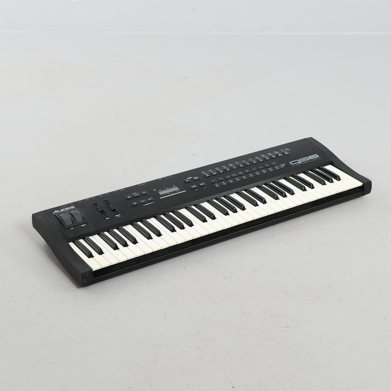 ALESIS, keyboard, "QS6".