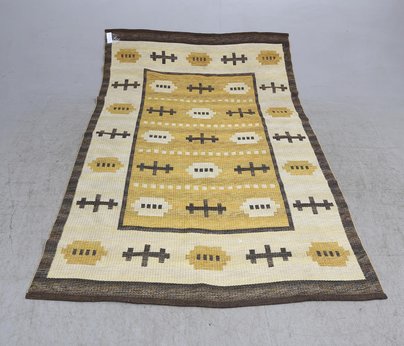 MATTA, rölakan, troligen Anna Greta Sjöquist, osignerad, ca. 235x150 cm.