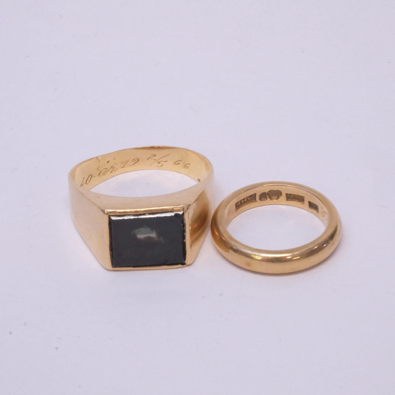 RINGAR, TVÅ STYCKEN, 18K GULD.
