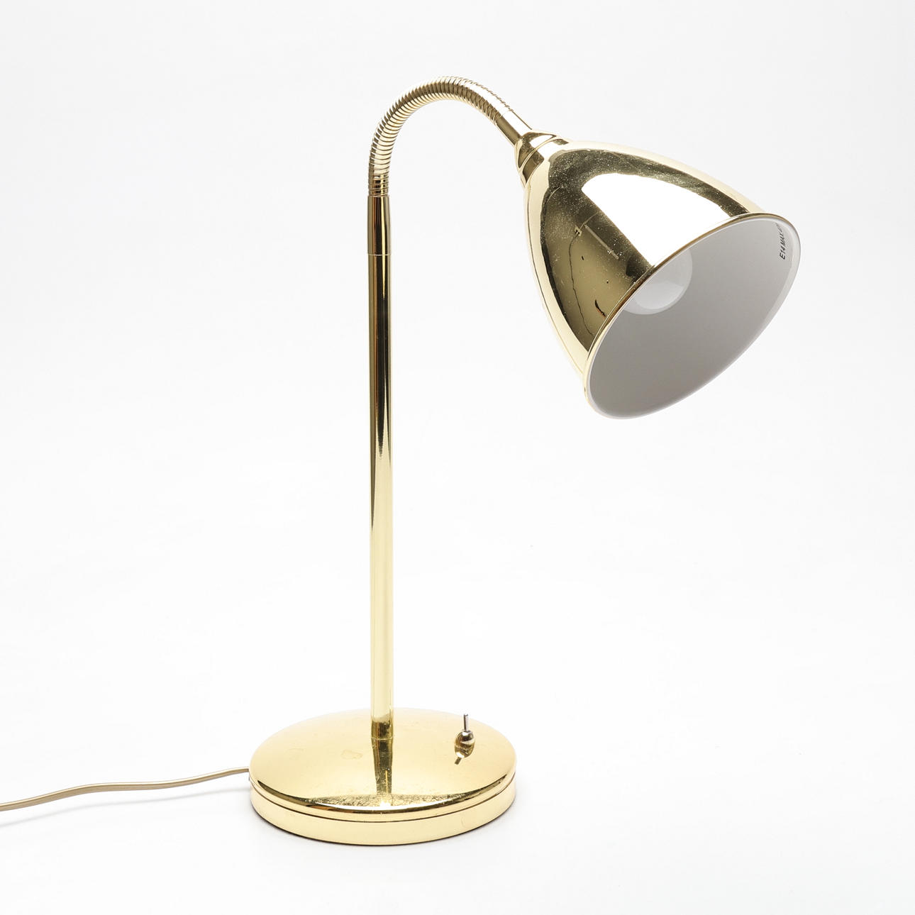 BORDSLAMPA, mässing, AH Belysning.