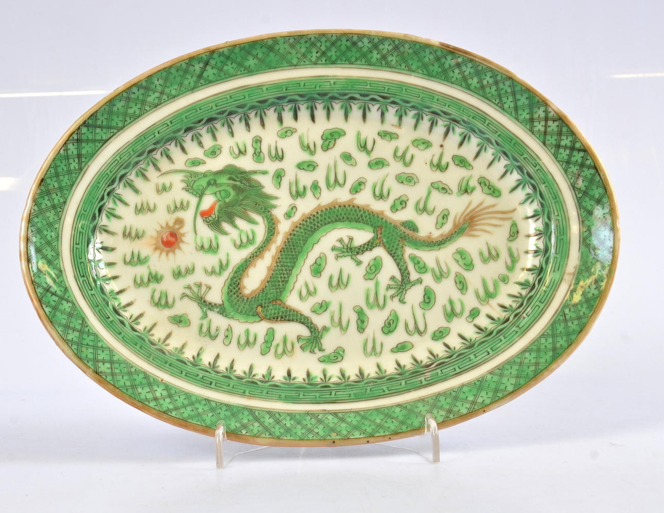 FAT, porslin, Kina, från Kiellerska servisen beställd 1910.