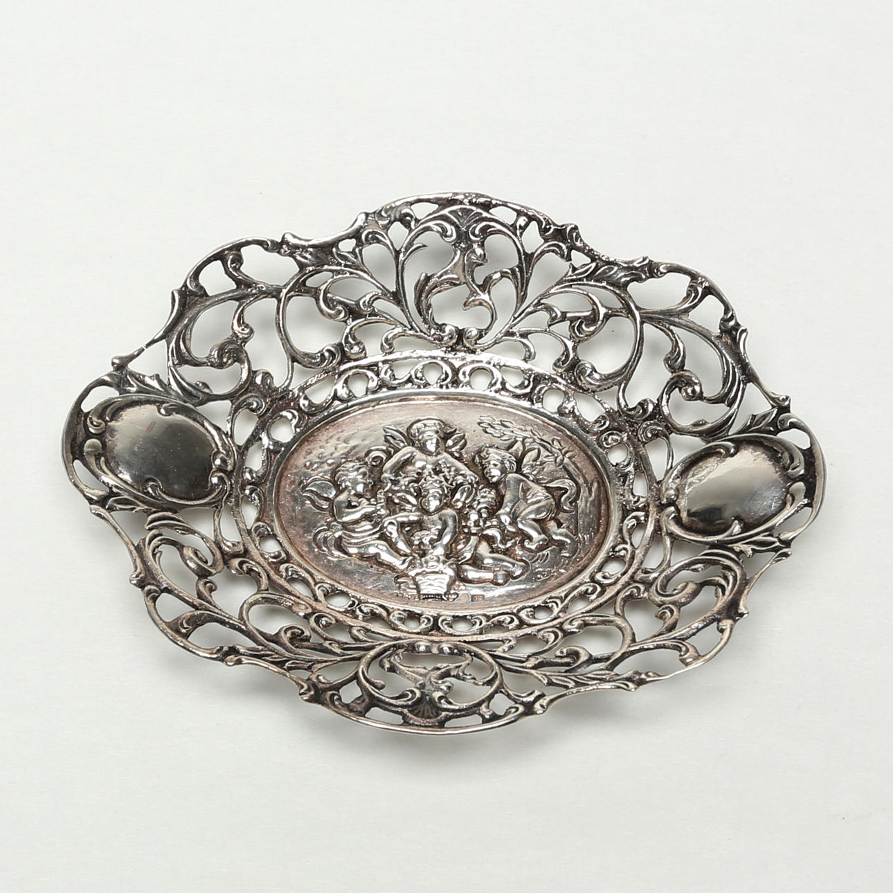 SKÅL, silver, årsbokstav D8.