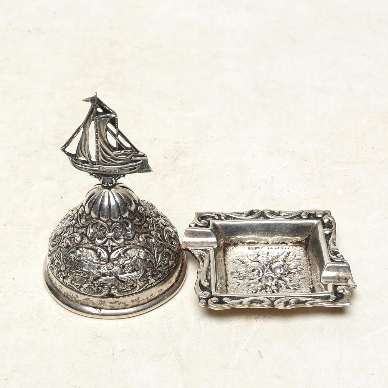 BORDSPINGLA och ASKFAT, silver.
