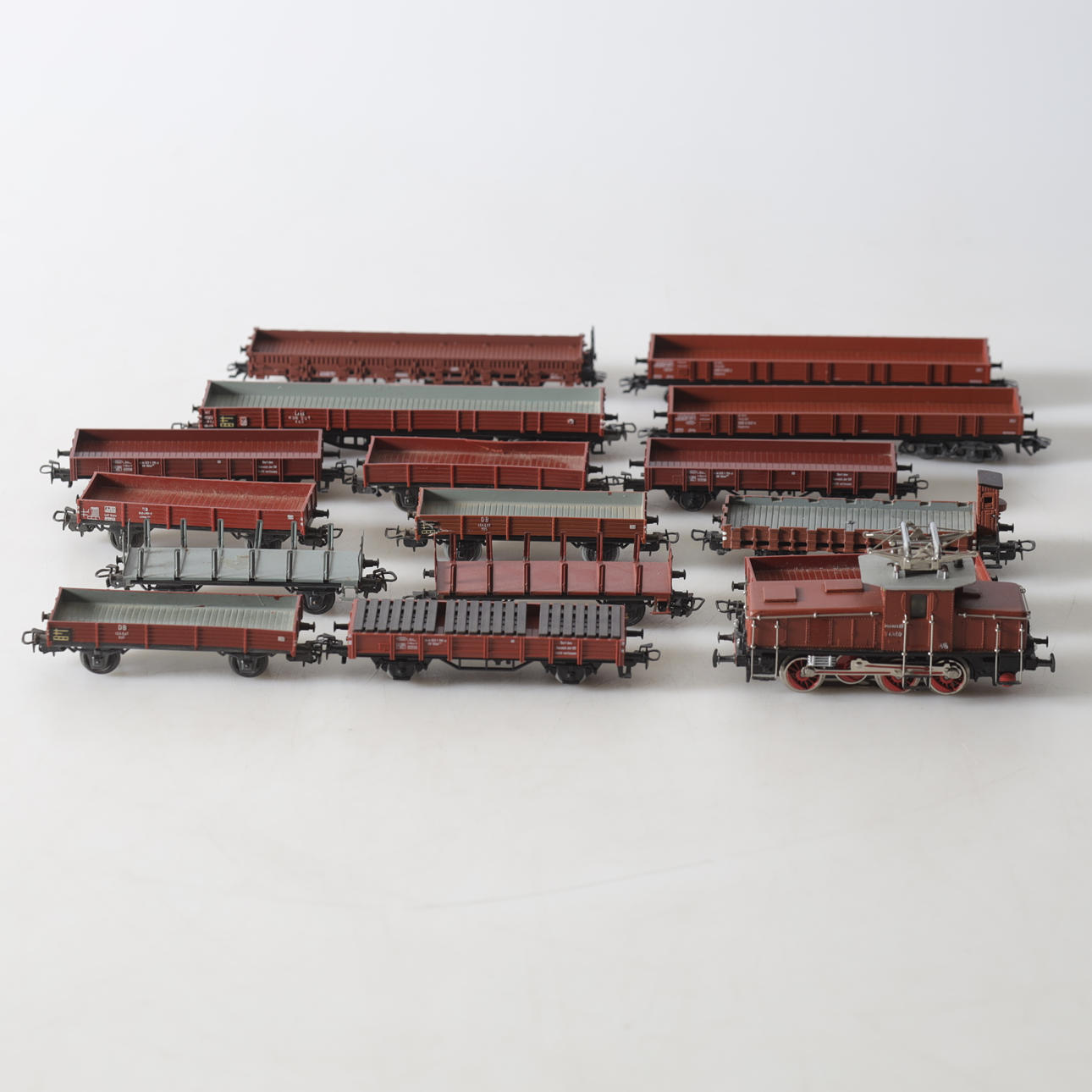LOK & GODSVAGNAR, 16 st, H0, Märklin.