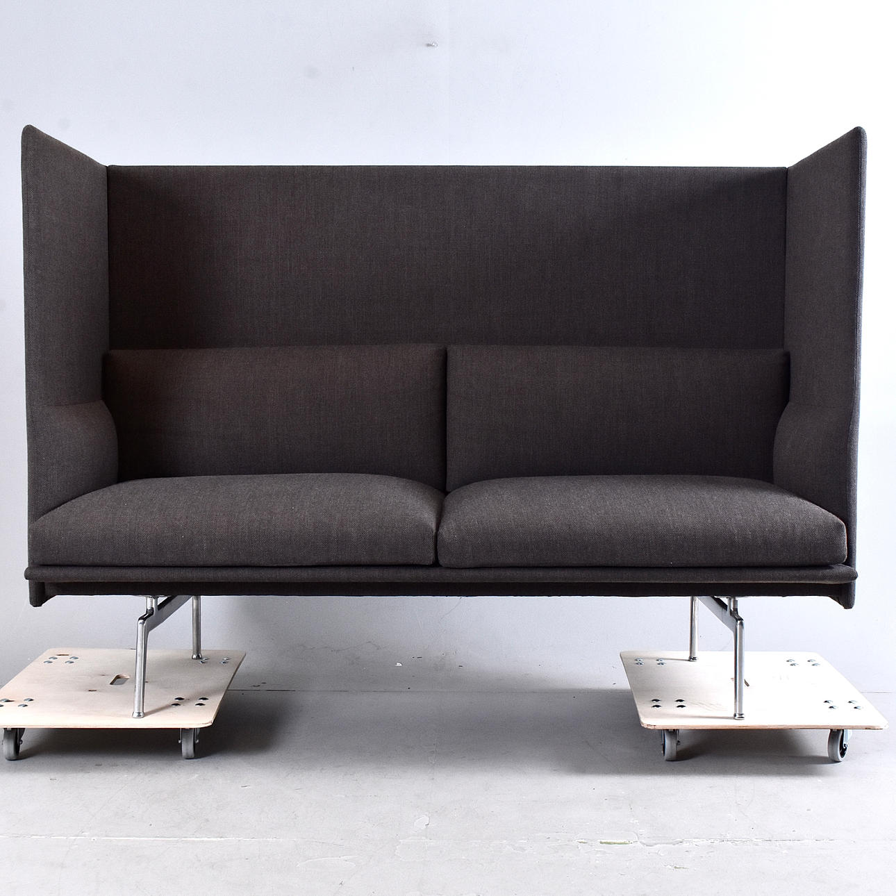 SOFFA, 2-sits, "Outline", Muuto, highback.