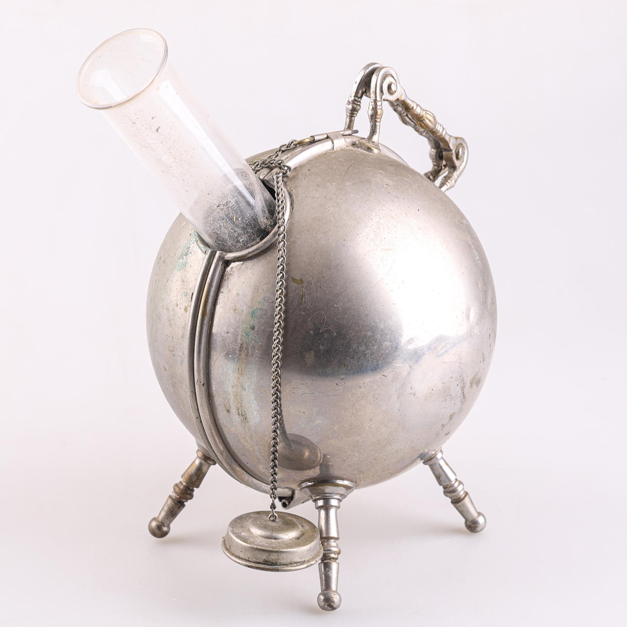 KAFFEPUMPA, vitmetall, 1900-talets första hälft.