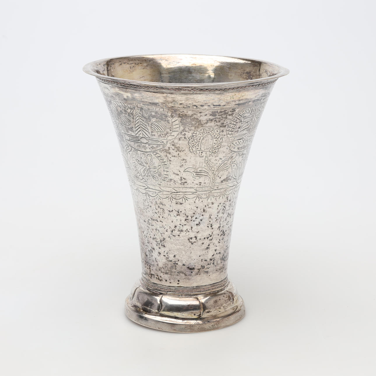VAS, silver, vikt ca 230 gram.