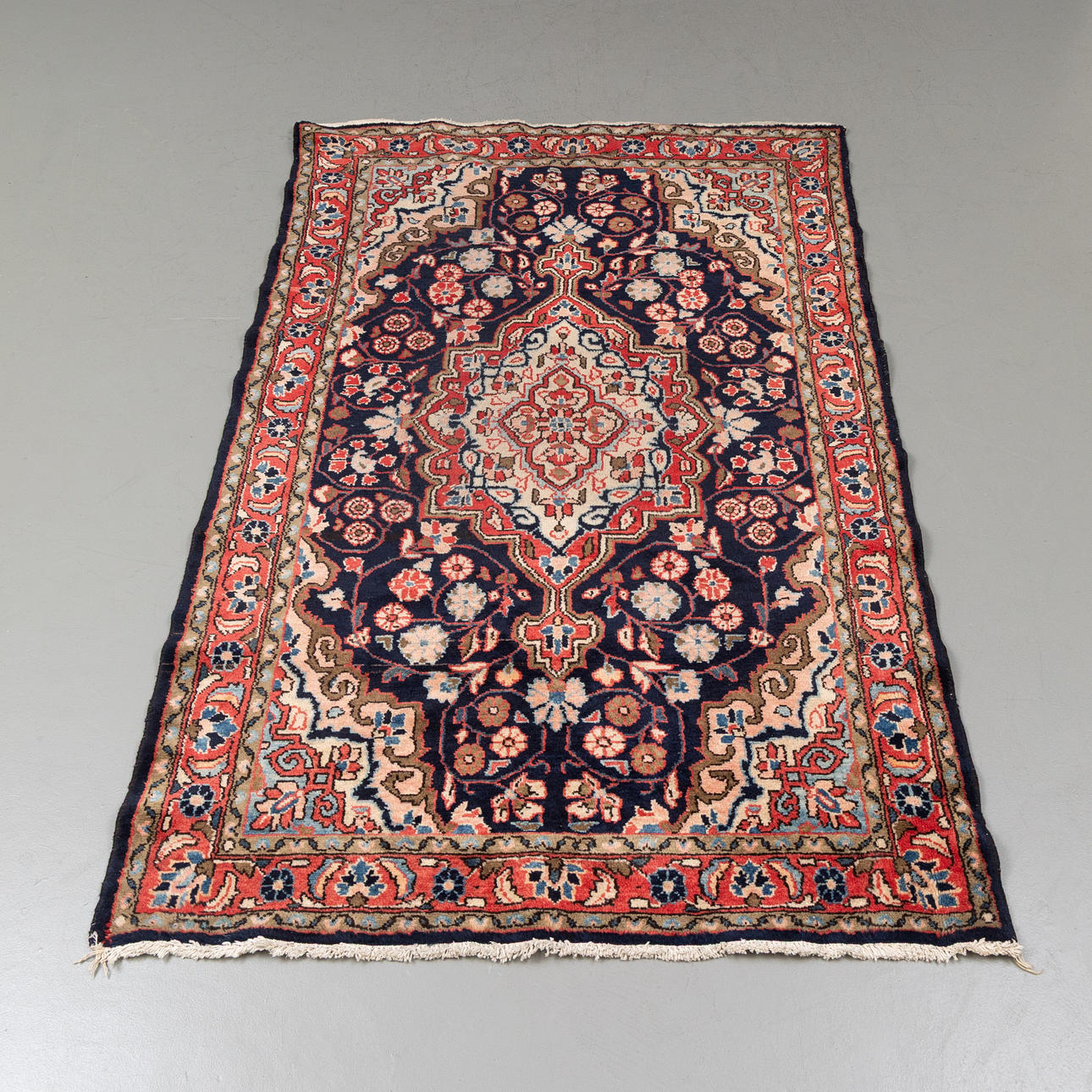 MATTA, Persien, mått 208x135 cm.