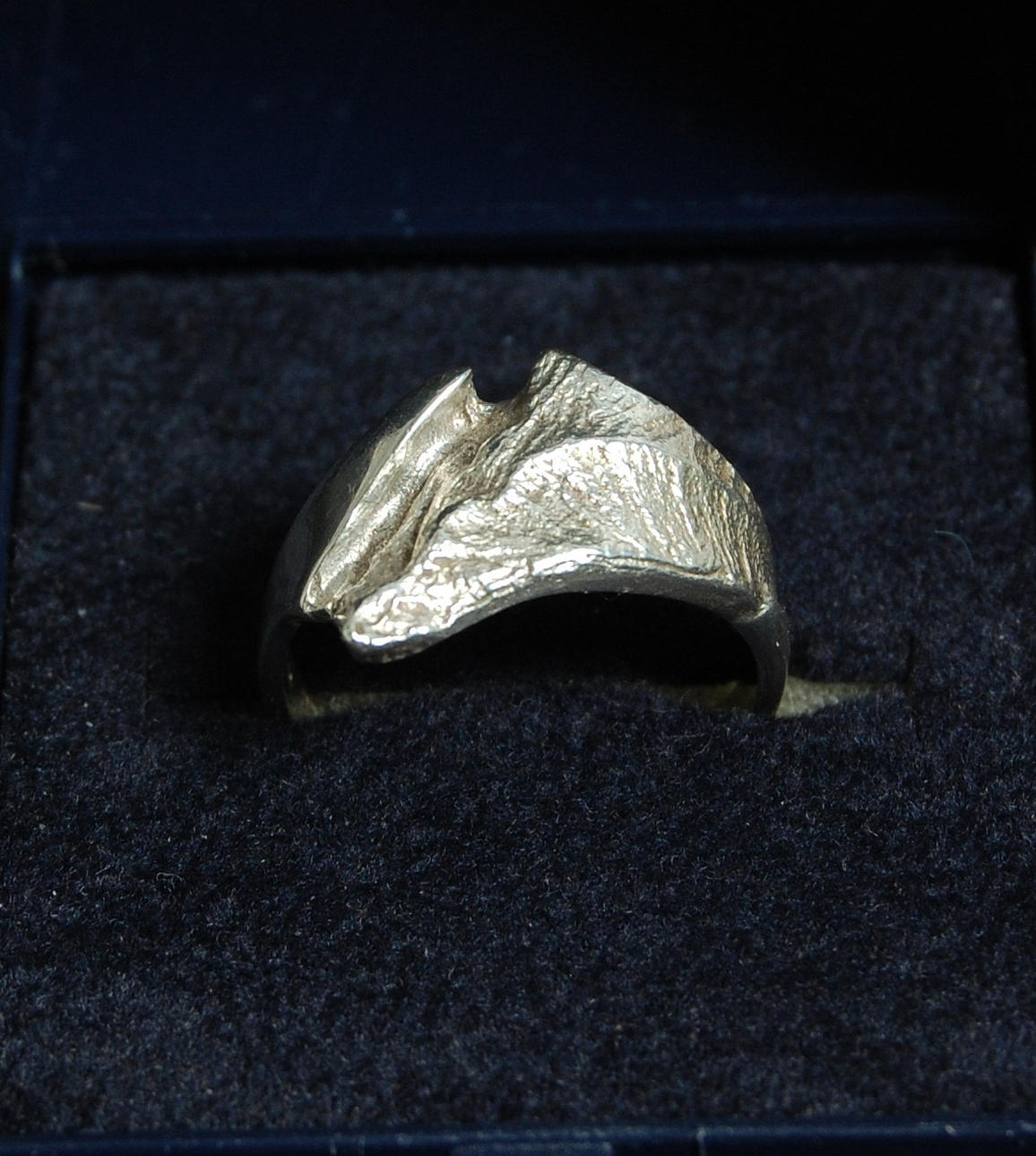 RING, silver.