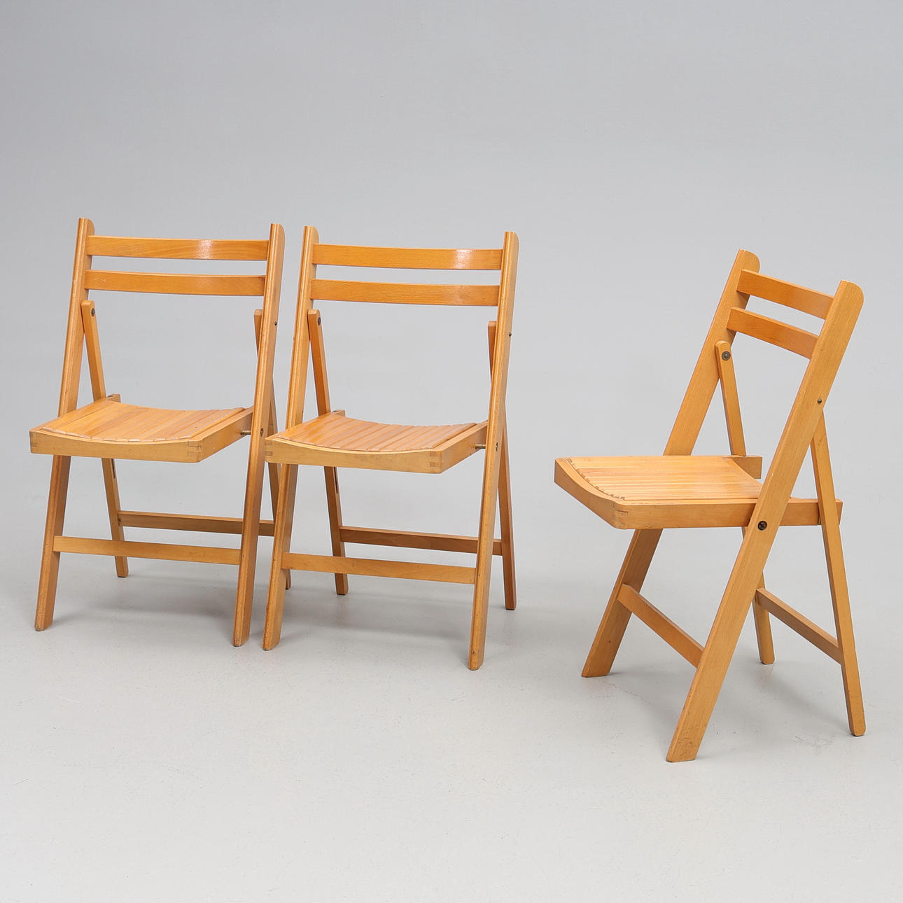 KLAPPSTOLAR. 3 st, 1900-tal.