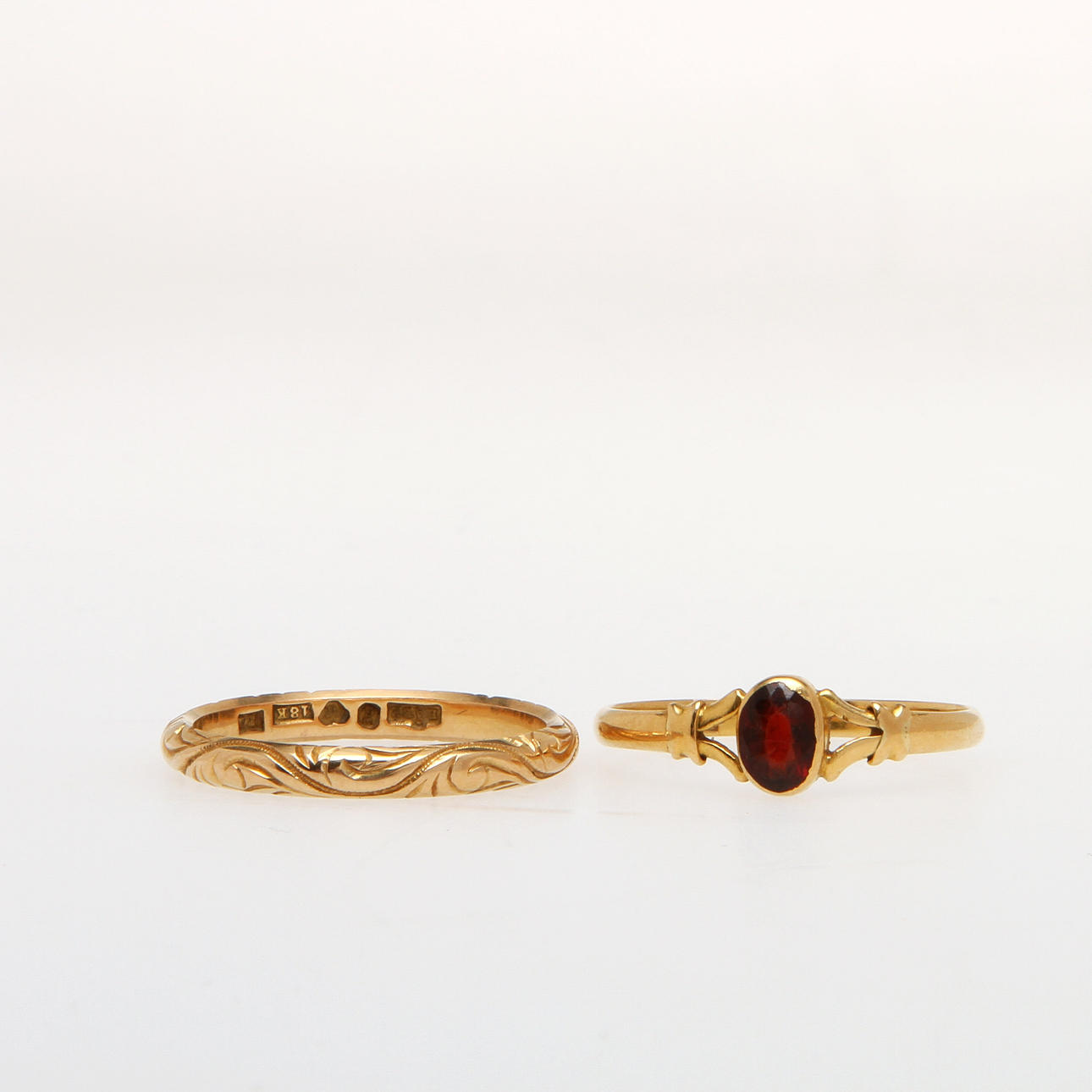 RINGAR, 2 st, guld, 20k resp 18k, 6,2gram.