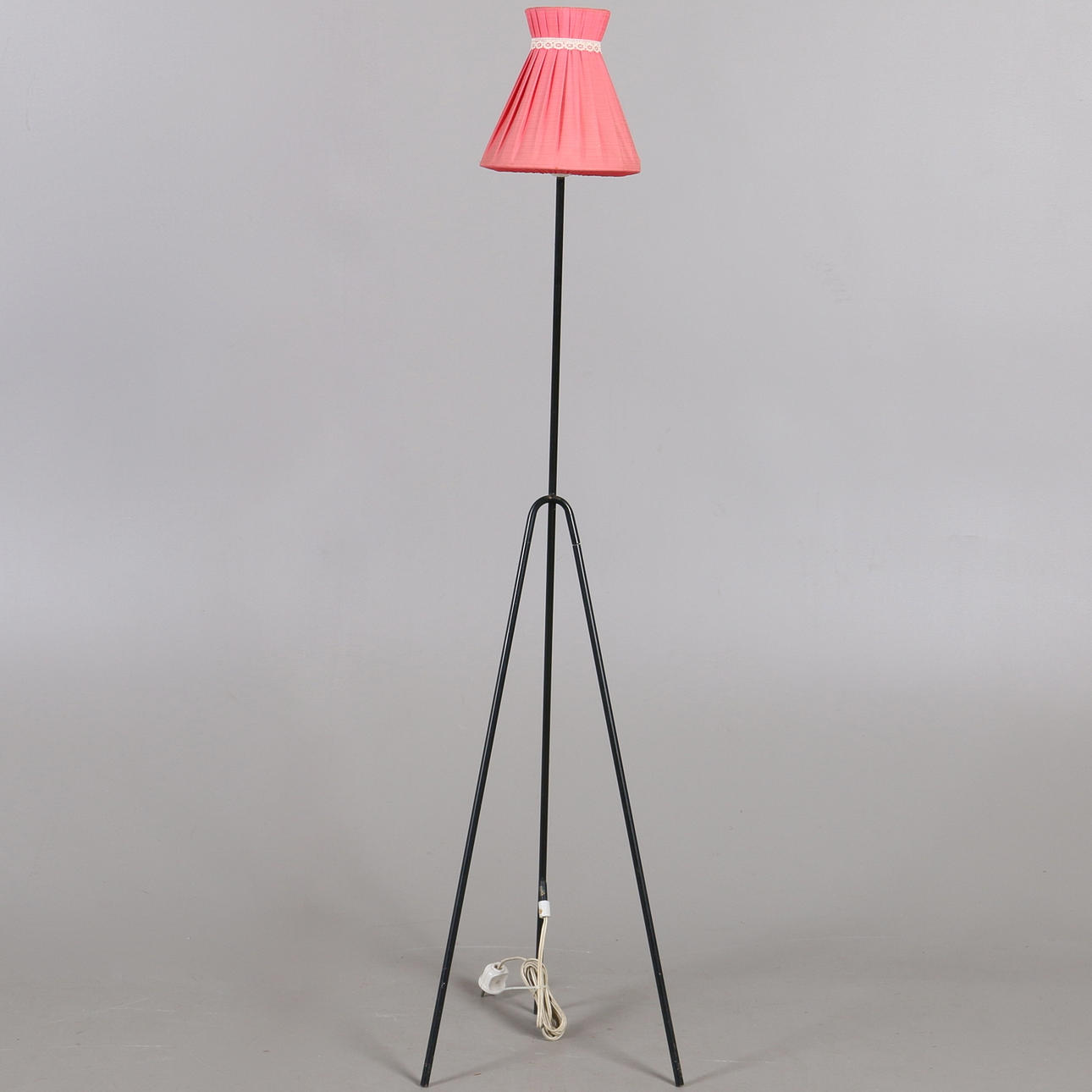 GOLVLAMPA, metall, "Giraffen", Atelje Lyktan, 1900-talets mitt.