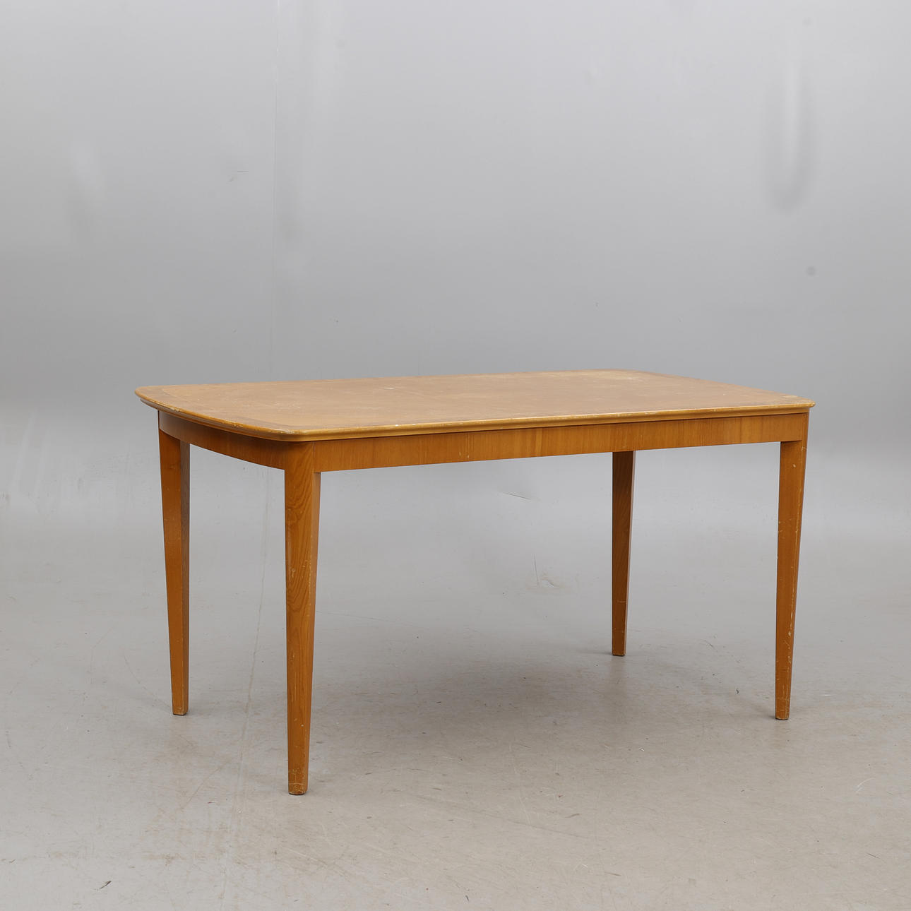 DINING TABLE, 20th century.