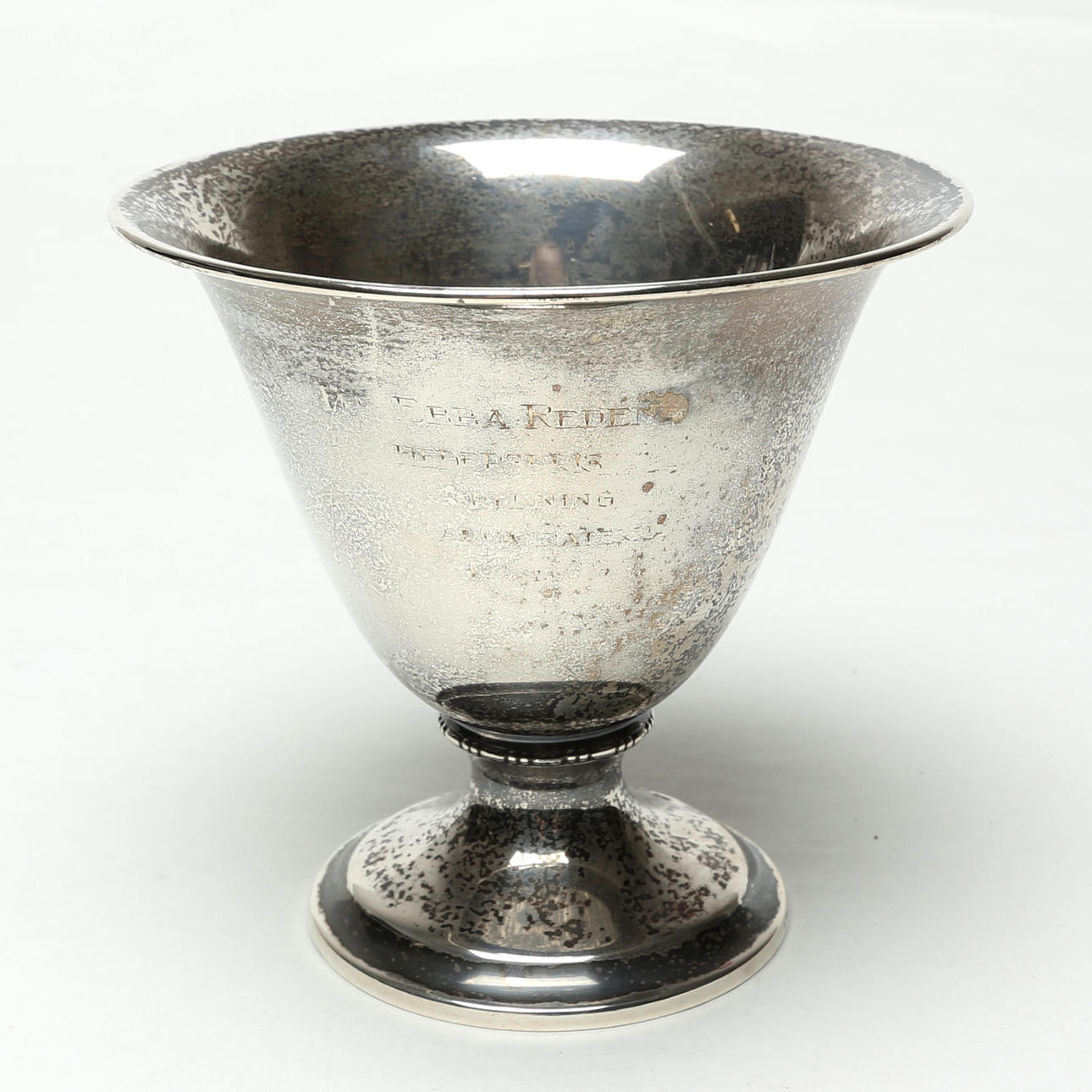 SKÅL, silver, årsbokstav N7.
