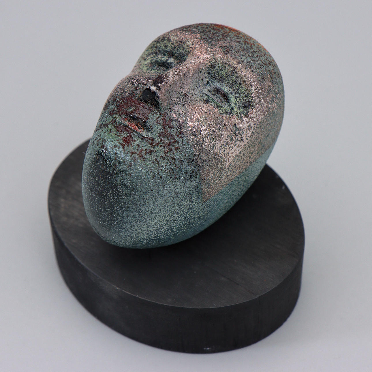 BERTIL VALLIEN. "BRAINS" KONSTGLAS PÅ SOCKEL.