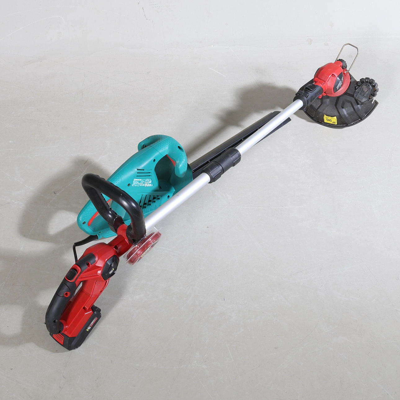 TRIMMER samt häcksax, Bosch & Meec tools samtida.