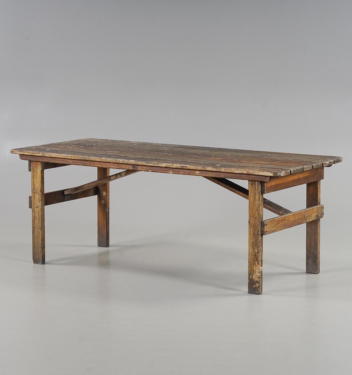 TRÄDGÅRDSBORD Furu, 1900-talets andra hälft.