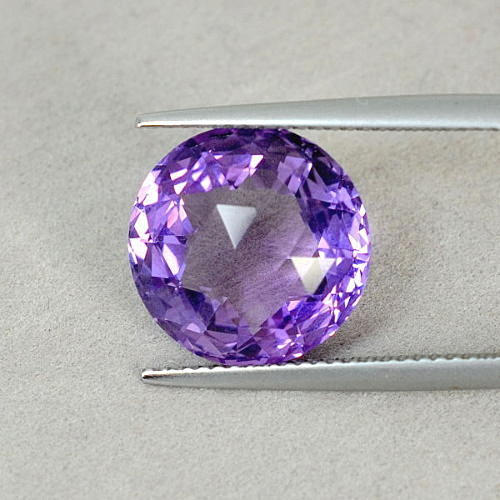 AMETIST, 7,10 CT. lila certificete.