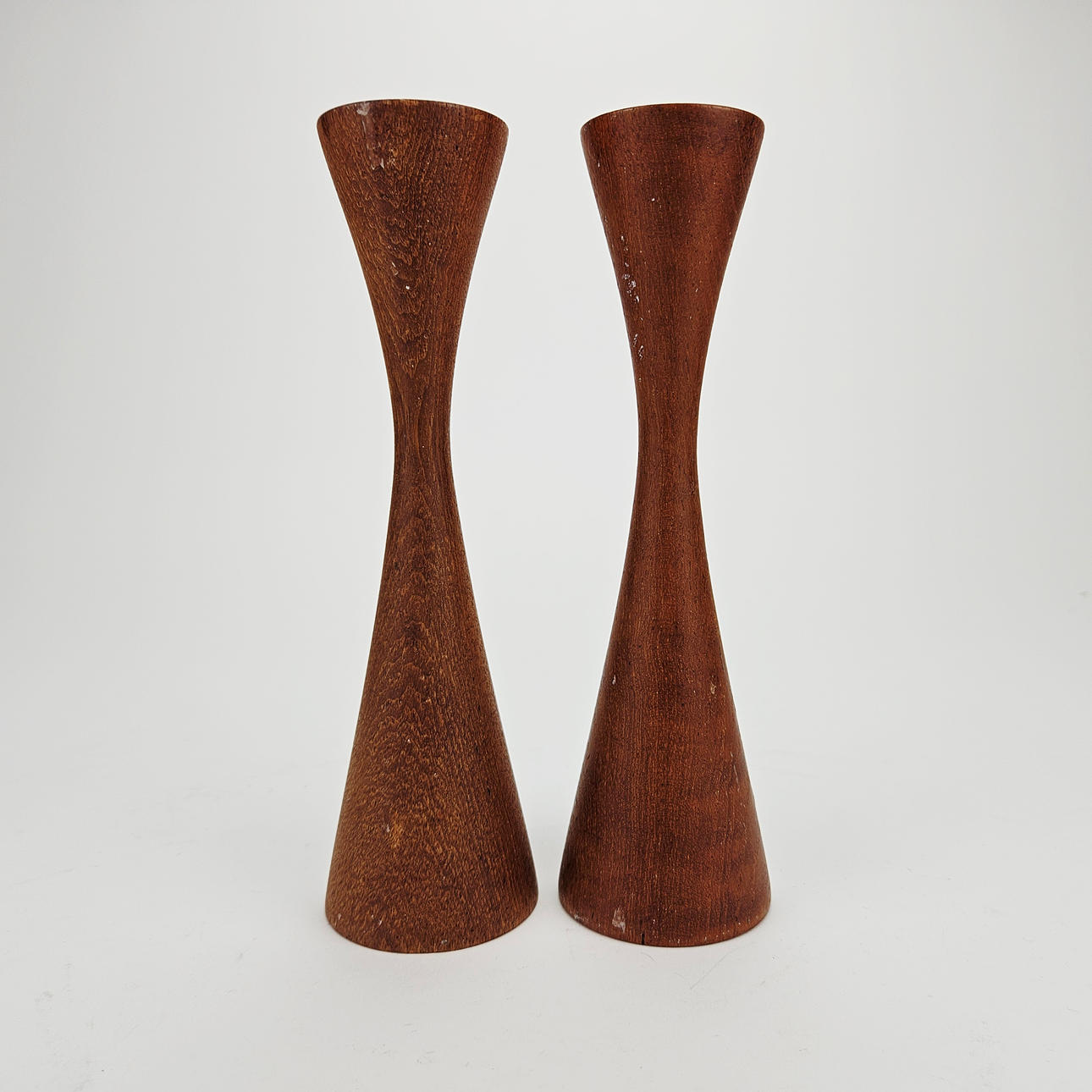 LJUSSTAKAR, ett par, teak, 1960-tal.