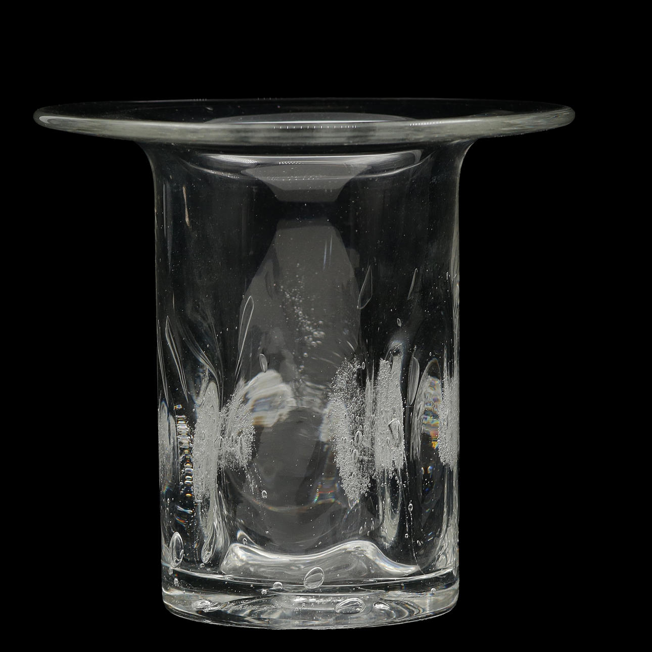 GLASS VASE WITH BUBBLES (17cm).