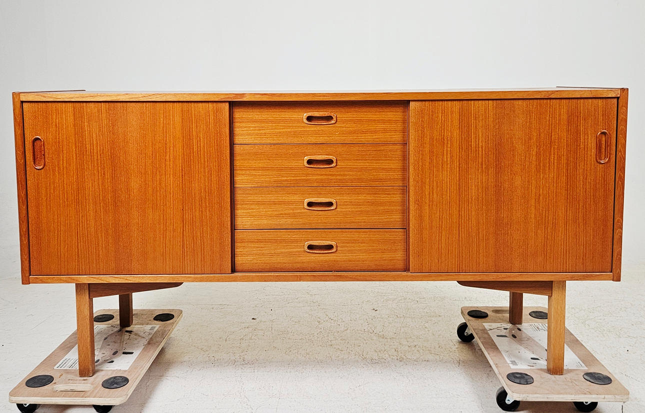 SIDEBOARD, Sverige, 1960-tal.