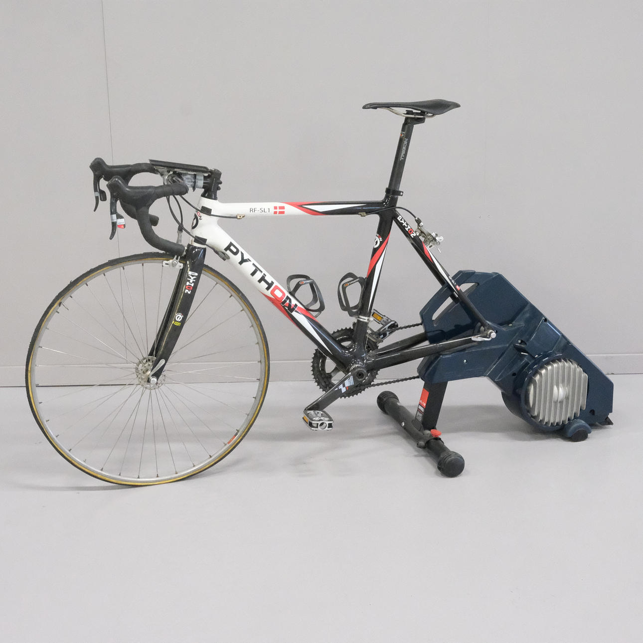 RACERCYKEL, PYTHON RF-SL 1, 20 VÄXLAR SAMT TRAINER.