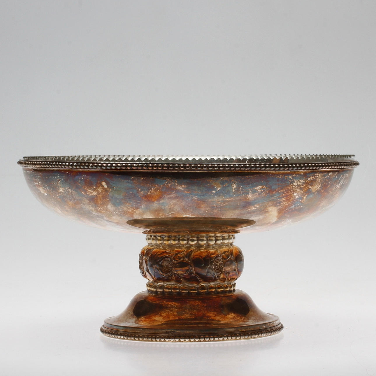 UPPSATSSKÅL, nysilver och glas, 1900-talets första hälft.