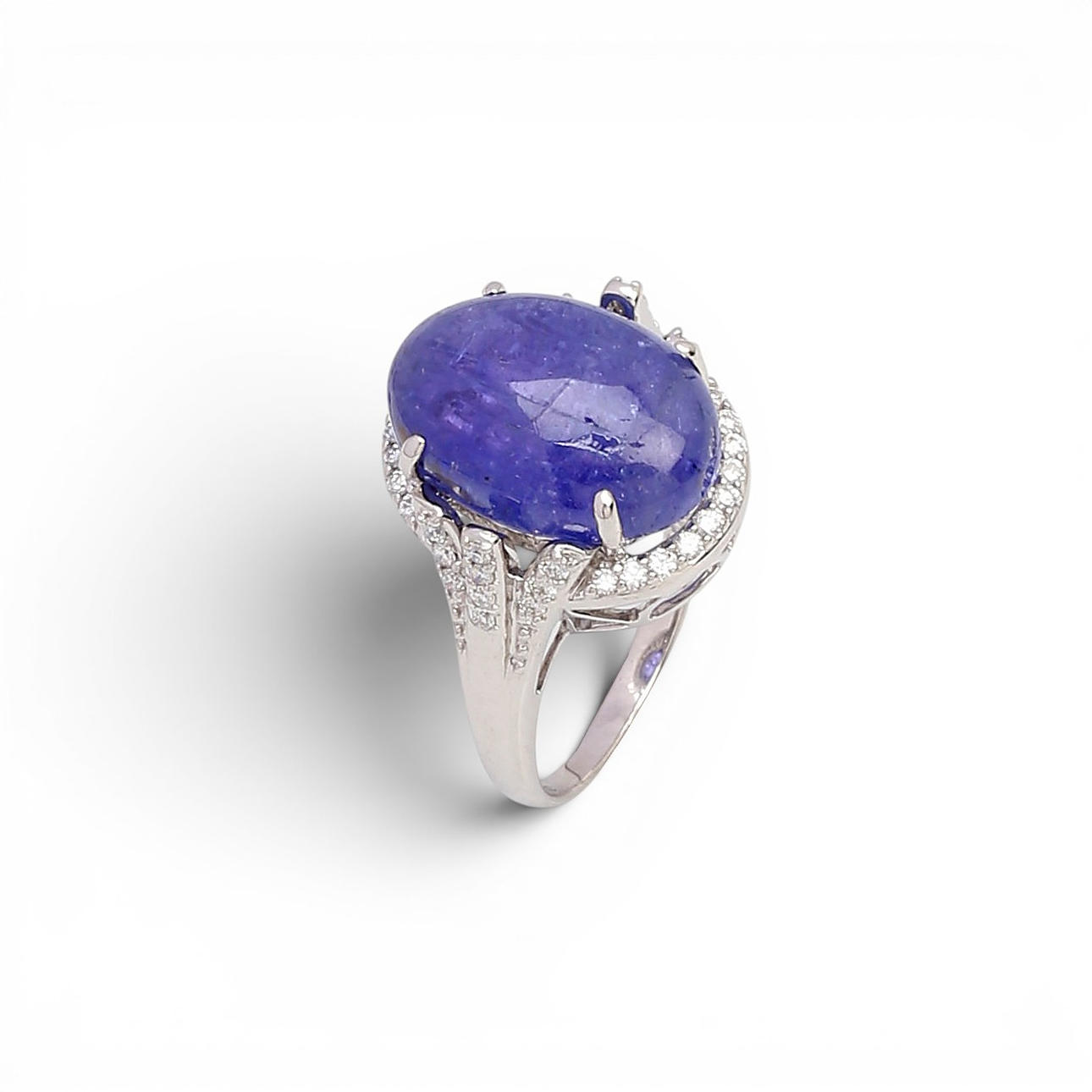 Tanzanit- och diamantring.
