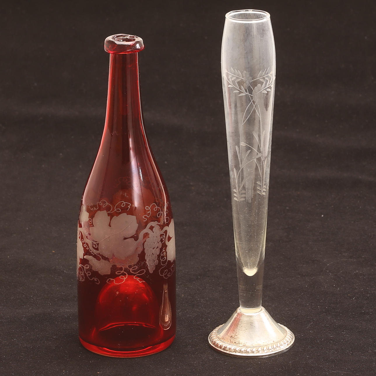 VAS. FLASKA. Glas och silver.
