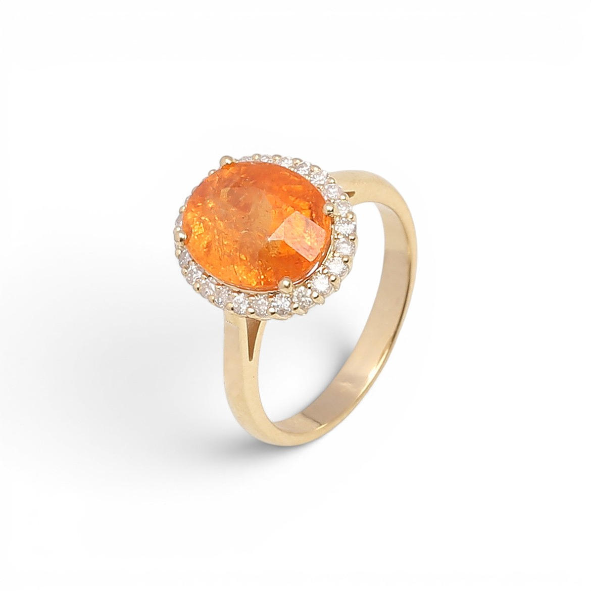 Garnet and diamonds rosette ring.