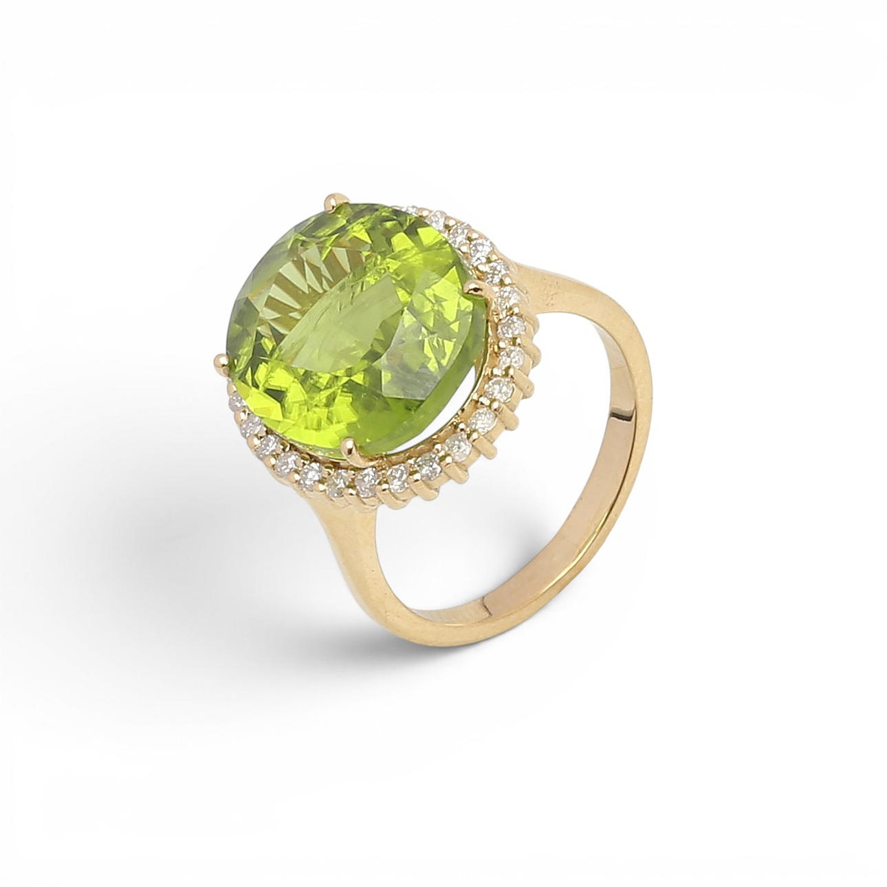 Rosettring med peridot och diamanter.