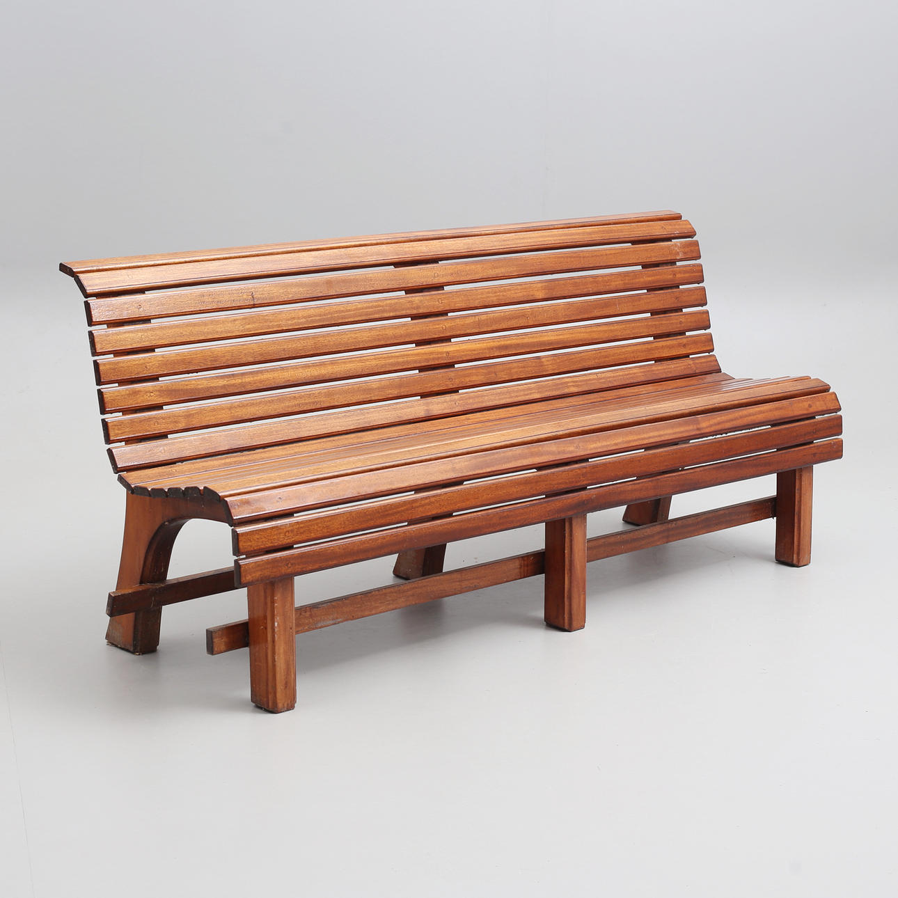 TRÄDGÅRDSSOFFA, mahogny, 2000-tal.
