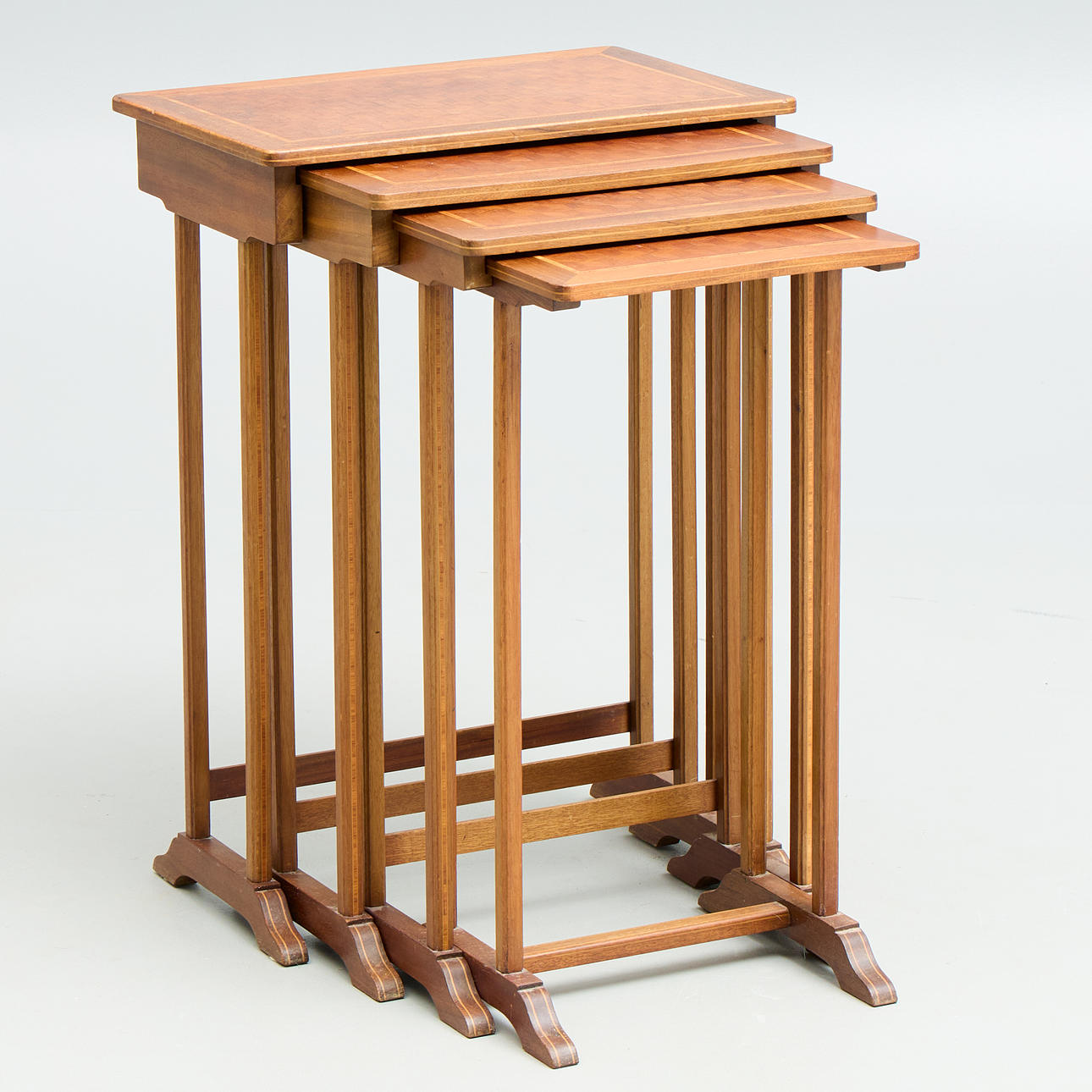 NESTING TABLES mid-20th century.