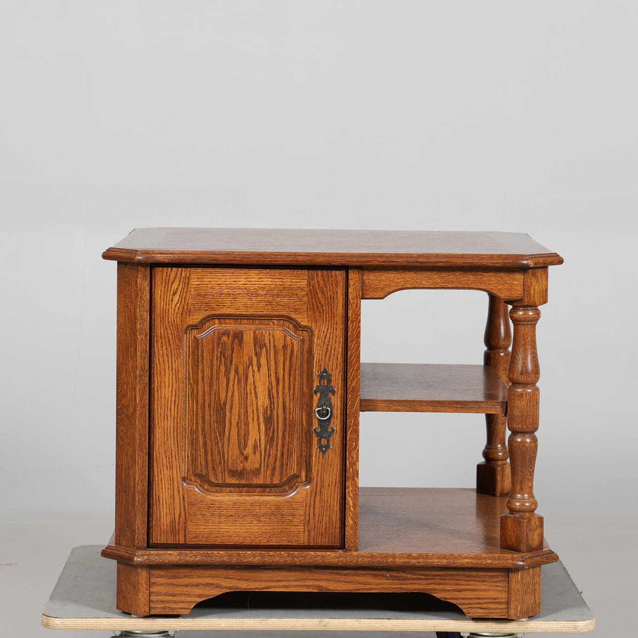 RÖKBORD, ek 1900-talets andra hälft.