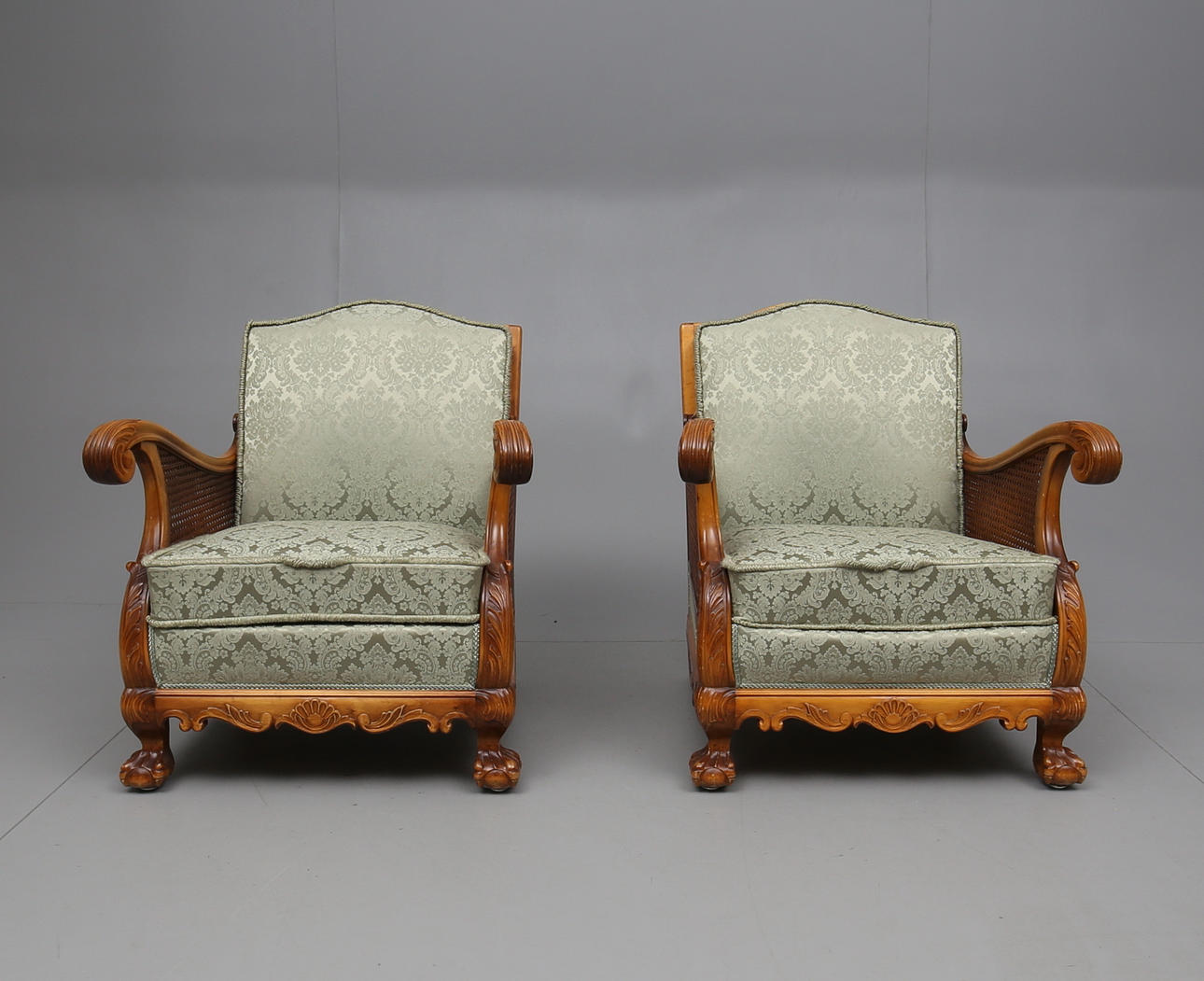 FÅTÖLJER, 1 par, chippendalestil, 1900-talets första hälft.