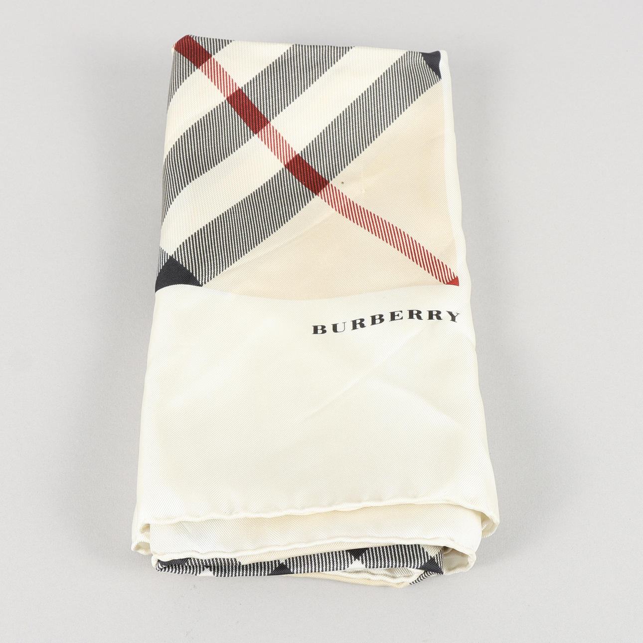 BURBERRY scarf.