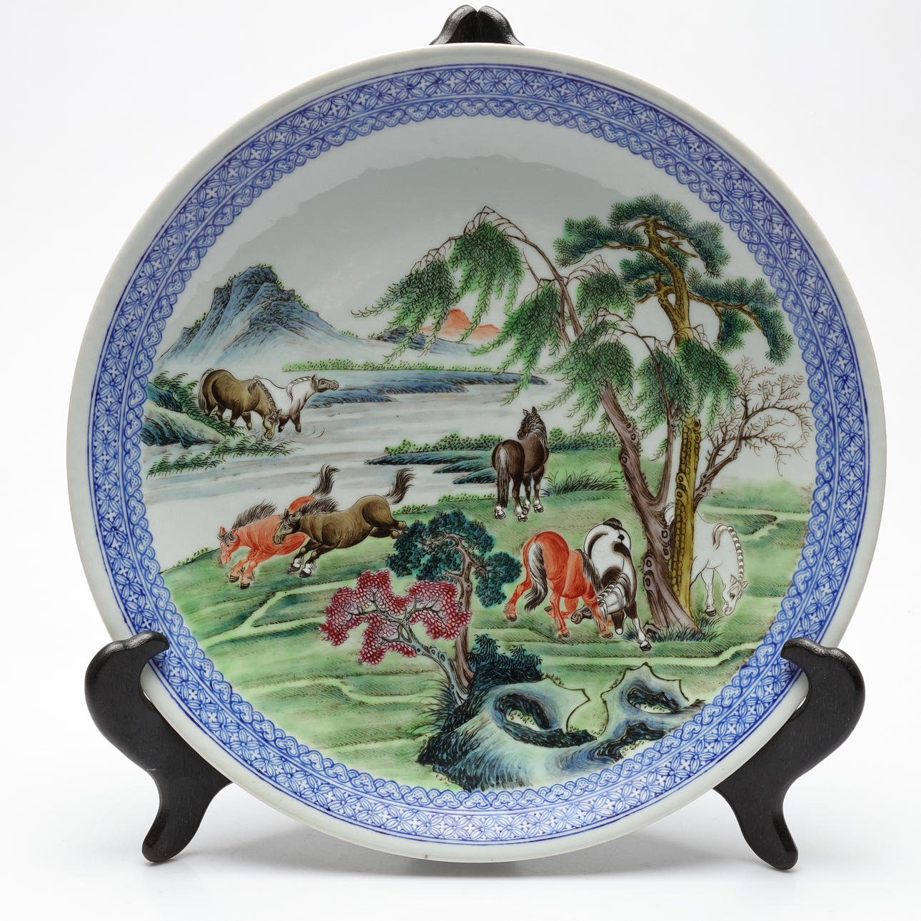 FAT, porslin, Kina, bär märkning, 1900-tal.