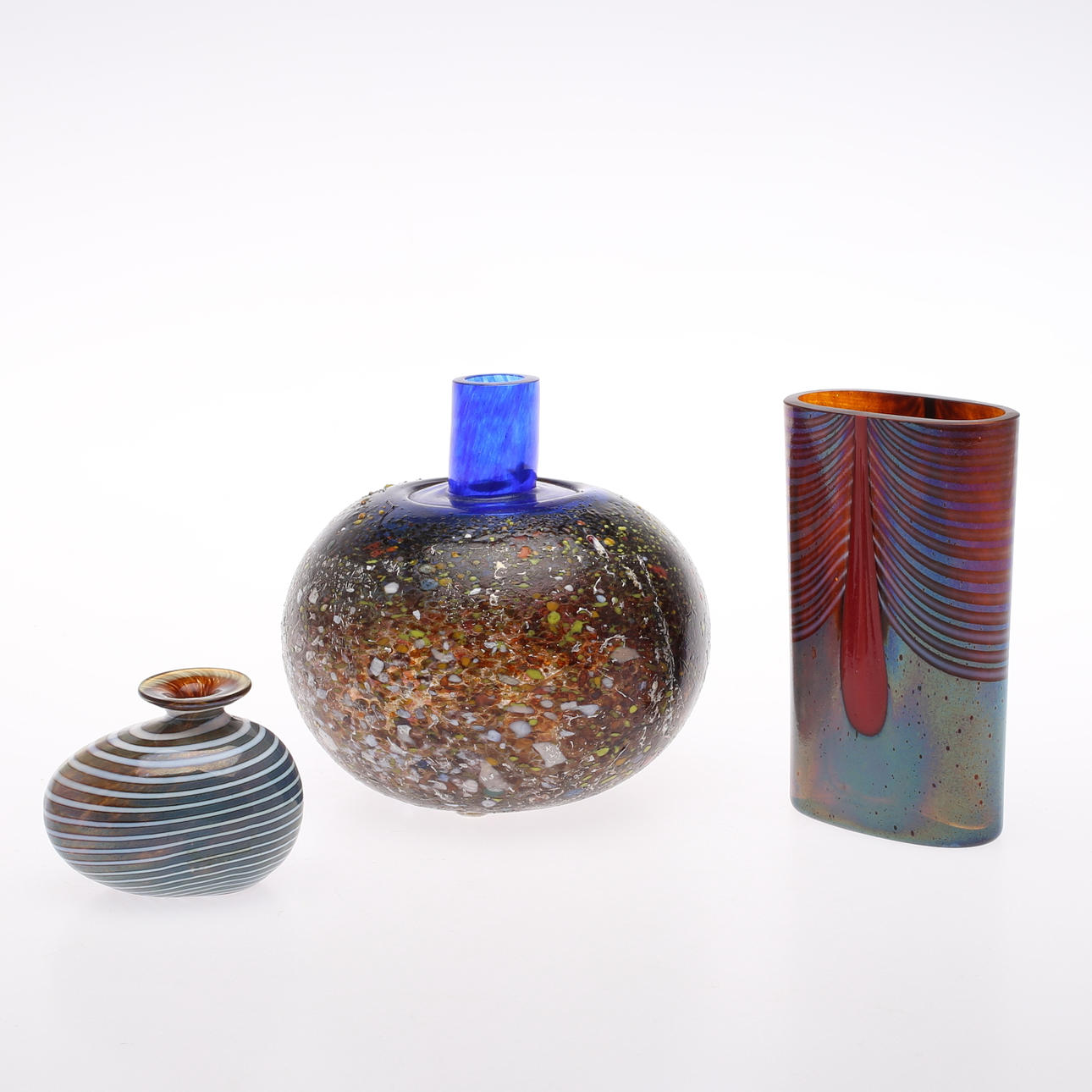 VASER, glas, 3 st, Bertil Vallien, Kosta Boda, signerade.