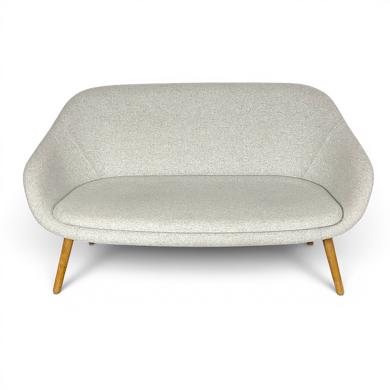 HEE WELLING. Soffa, "About a lounge", Hay.