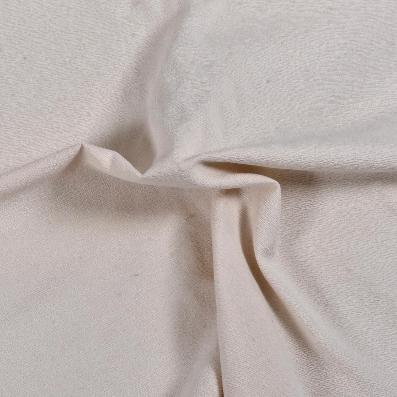 MÖBELTYG, blandvara, längd 4 meter.