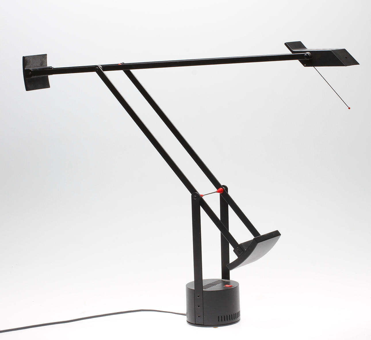 LAMPA, Artemide, Richard Sapper, Tizio.