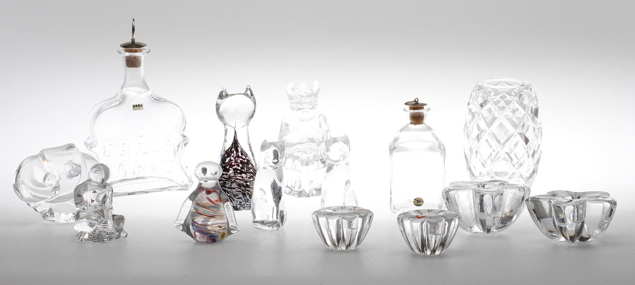 GLASFÖREMÅL, 14 delar, bl.a. Orrefors, Reijmyre, Boda, 1900-tal.