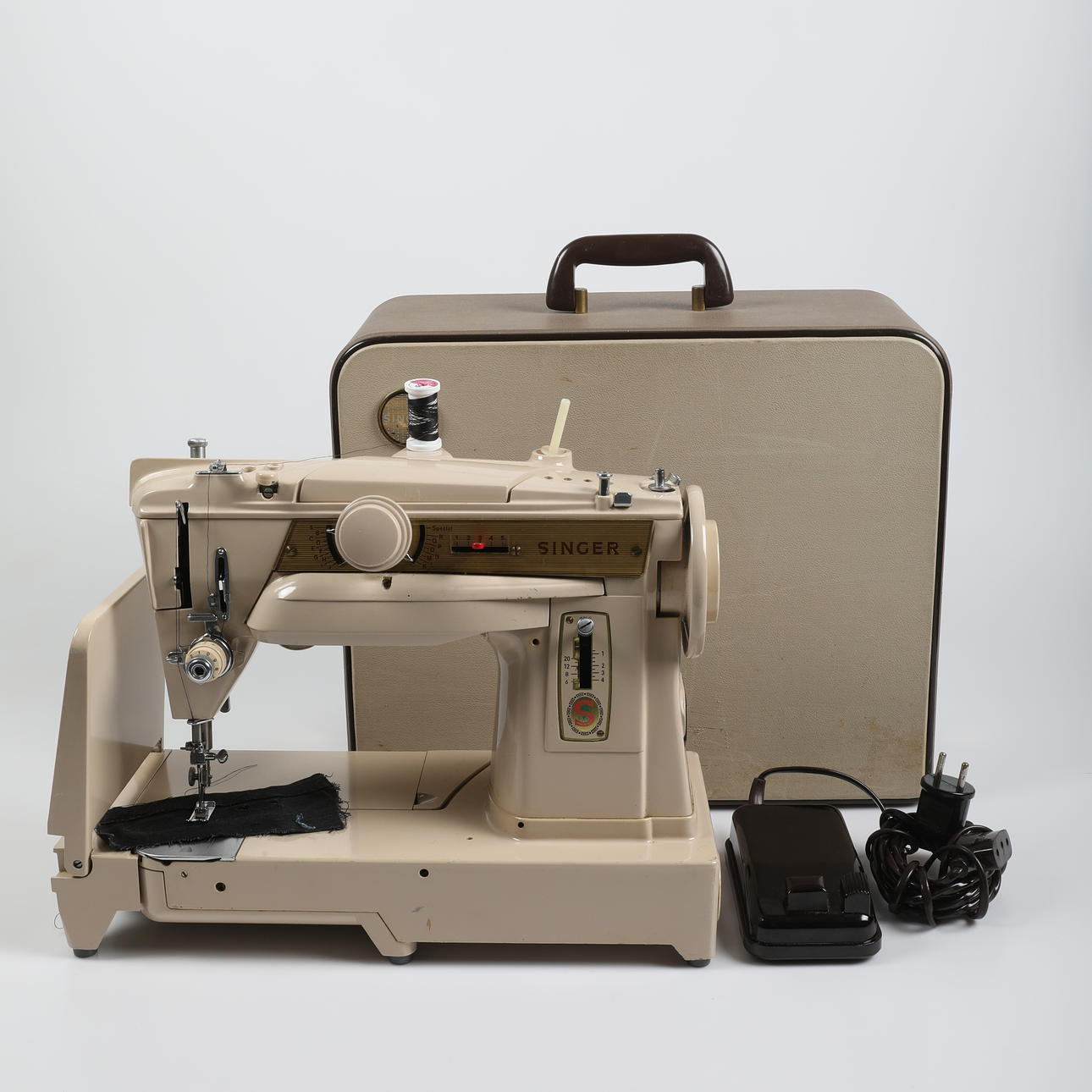 SEWING MACHINE, model 431G, Singer. Miscellaneous - Modern consumer ...