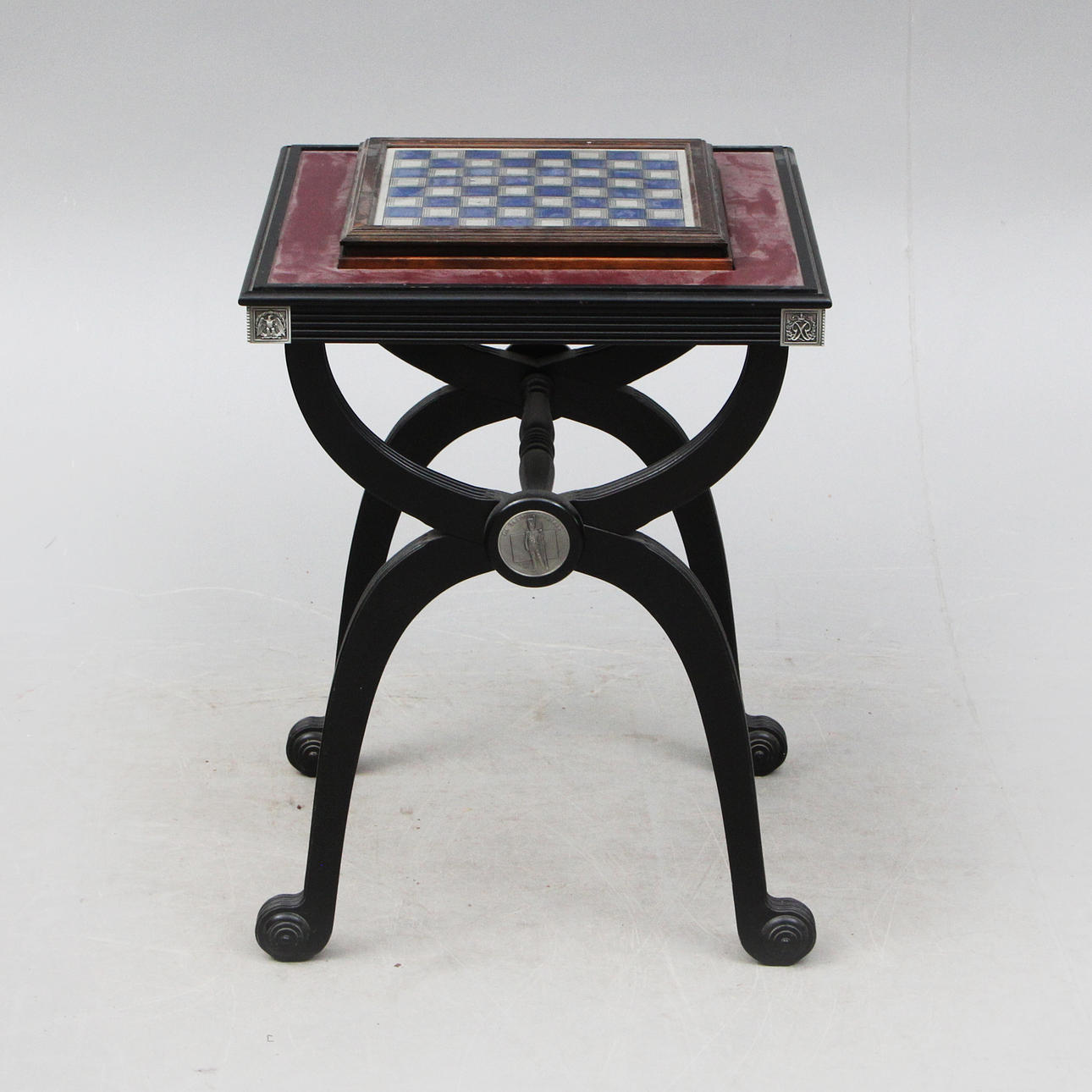 SPELBORD, med SCHACKPJÄSER, komplett.