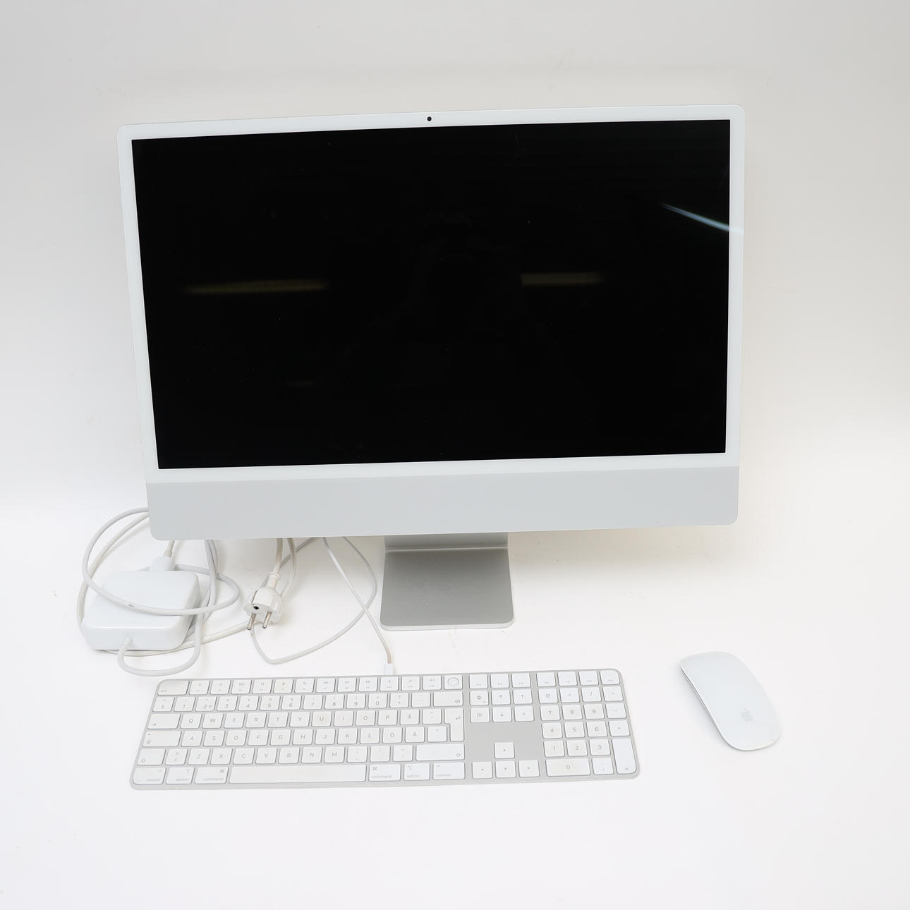 MACBOOK, Apple, modellnumer a2438.