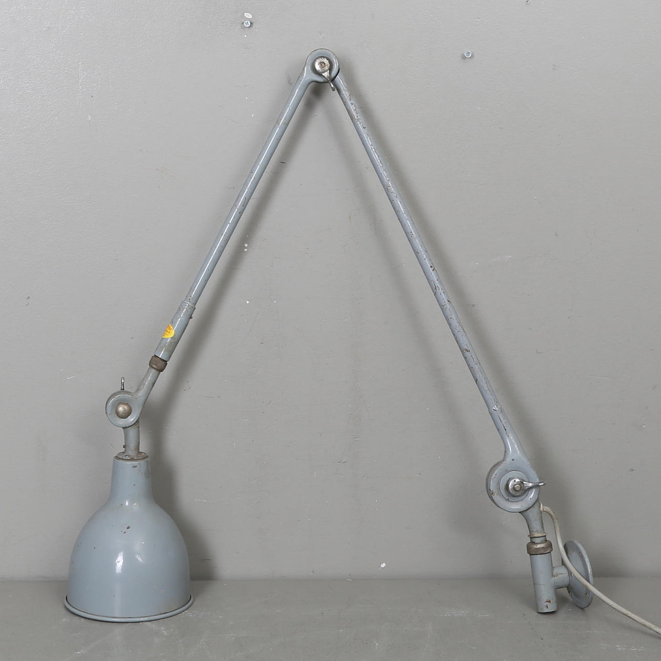 VÄGGLAMPA / INDUSTRILAMPA, PeFeGe, E.G. Eriksson Mekaniska Verkstad AB, Stockholm.