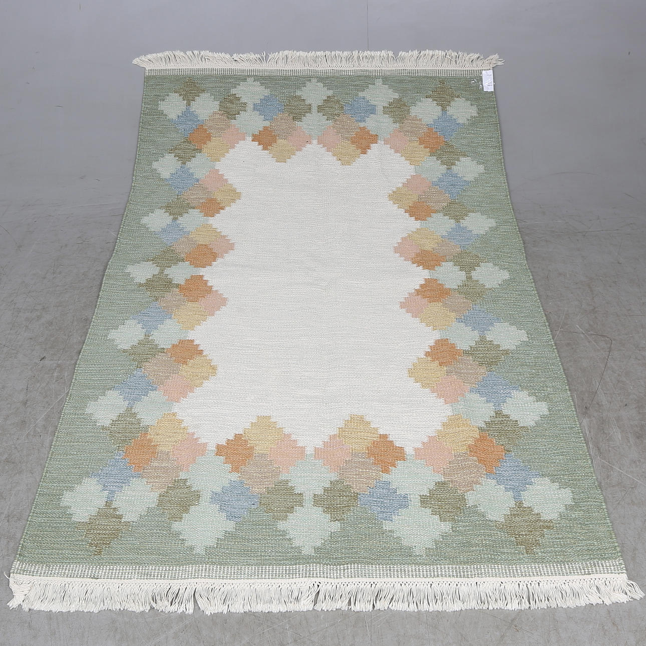 MATTA, rölakan, 1900-tal, ca. 208x141 cm.