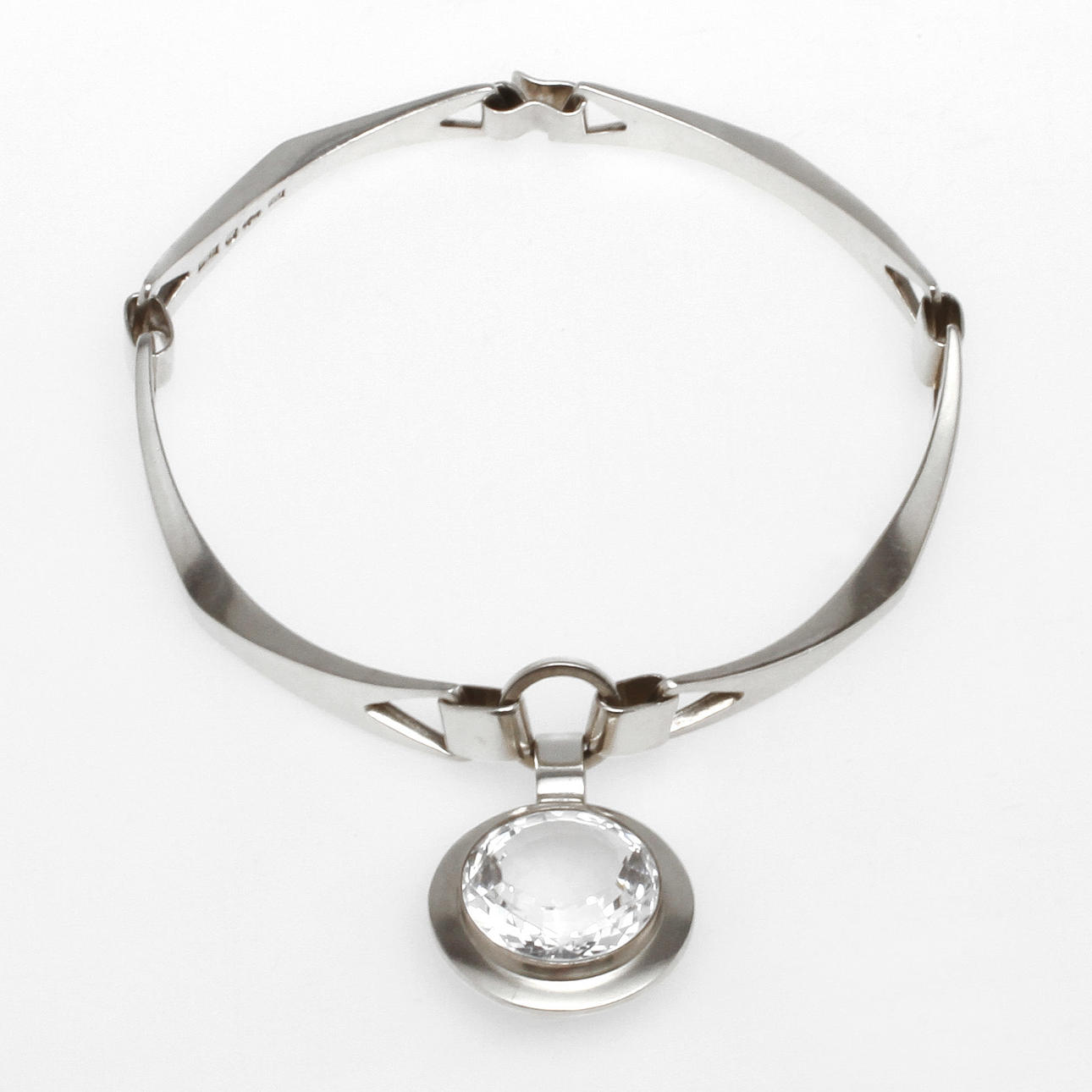 SVEN ERIK HÖGBERG. Halssmycke , silver, hänge med bergskristall, Göteborg 1963.